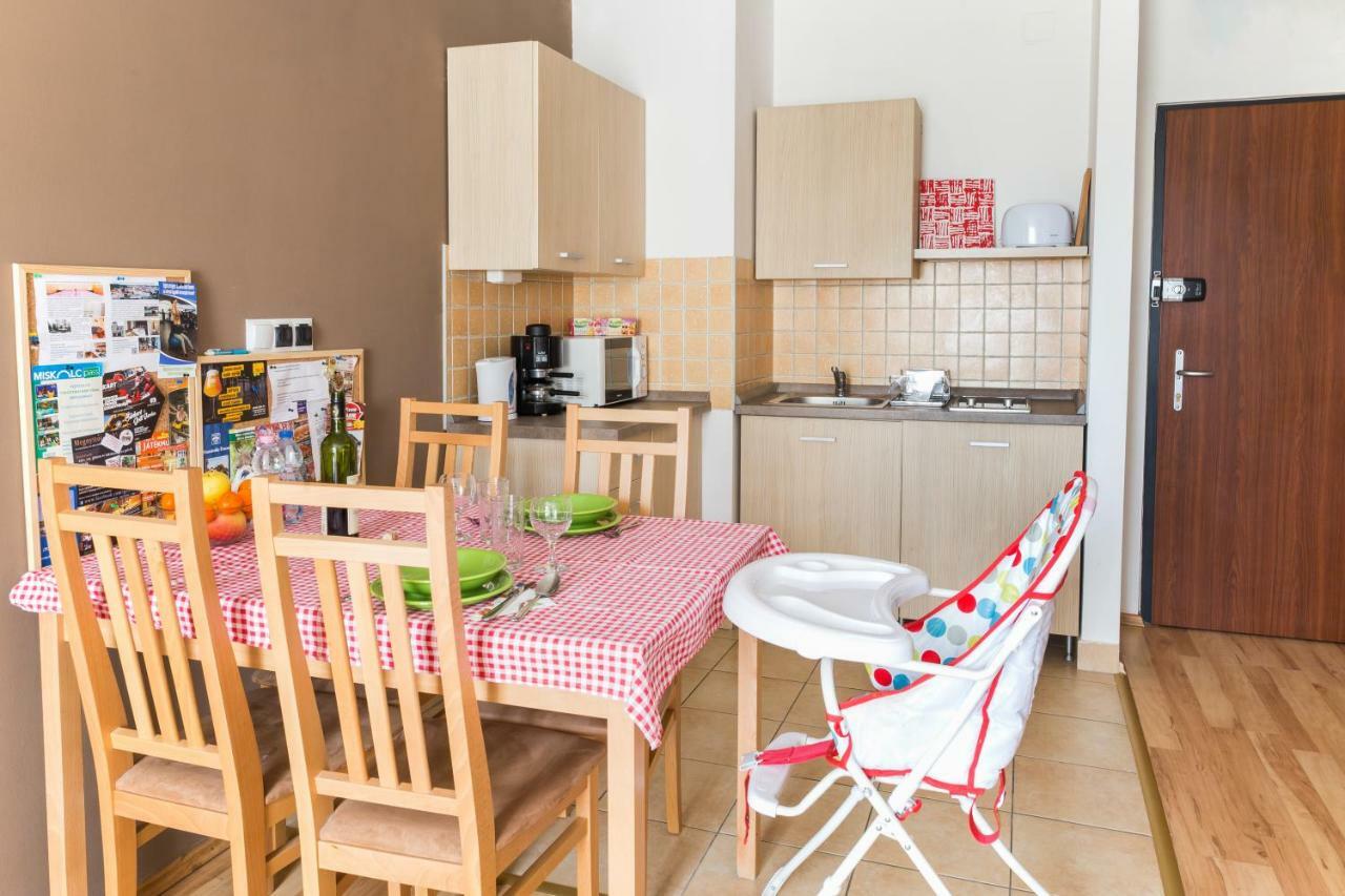Mse Apartman Miskolc Exterior photo